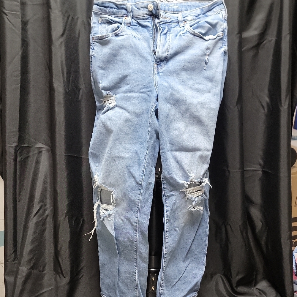 Women's Distressed Blue Jeans